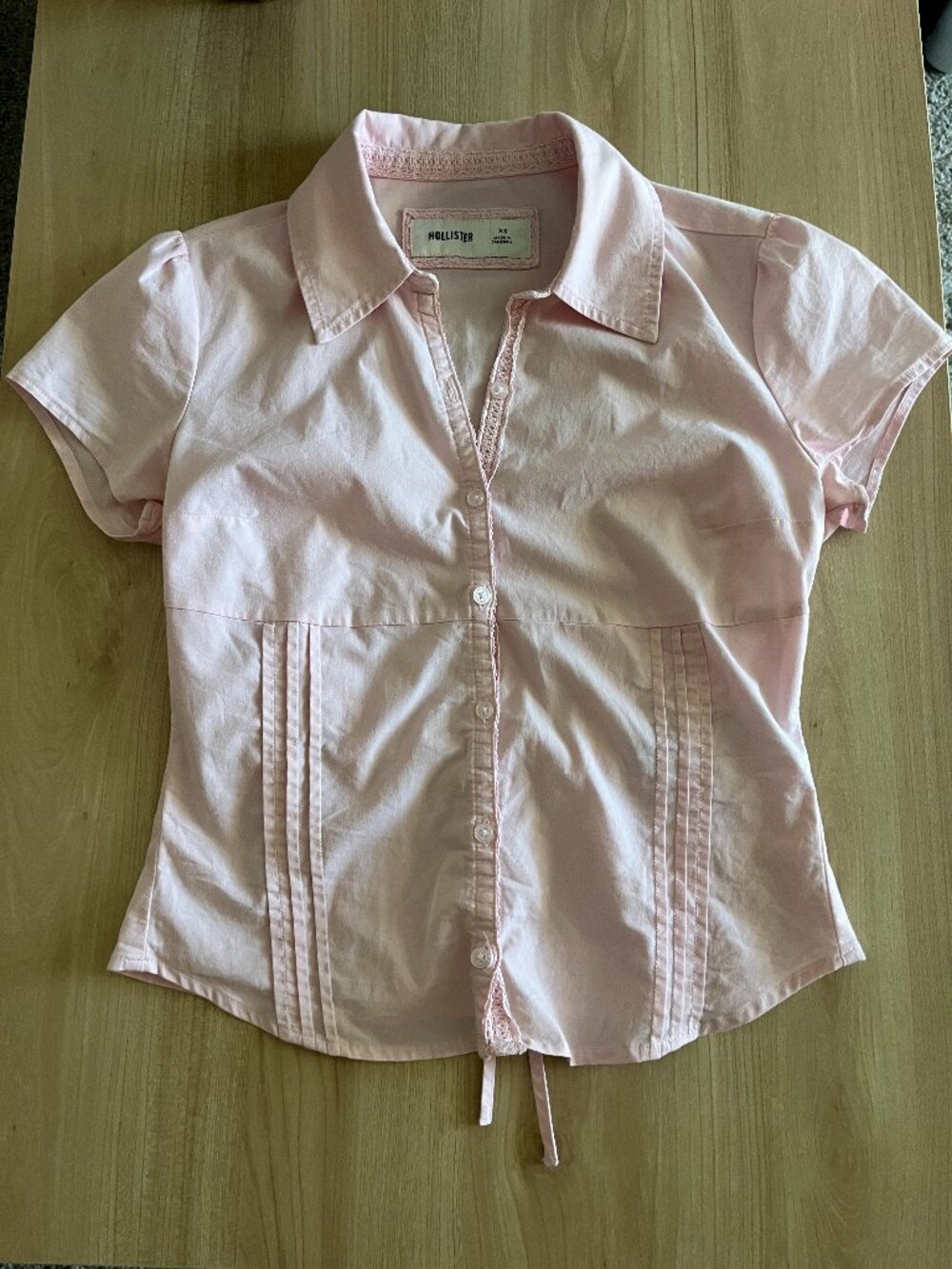 Light Pink Hollister Tie Back Button Up Collared Top XS